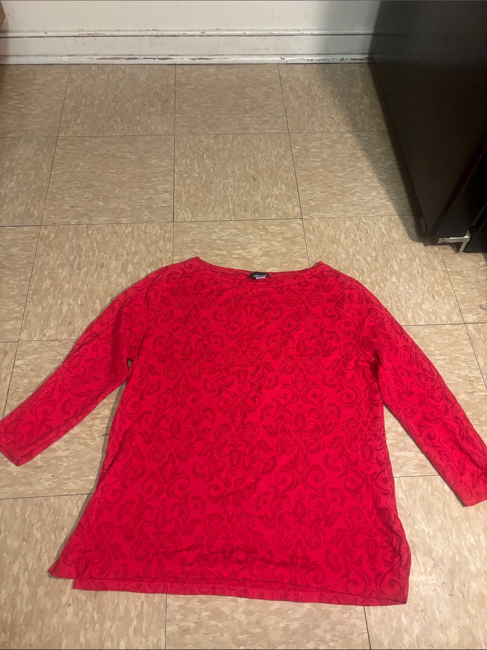 Basic Editions Red Long-Sleeve Patterned Women's Top